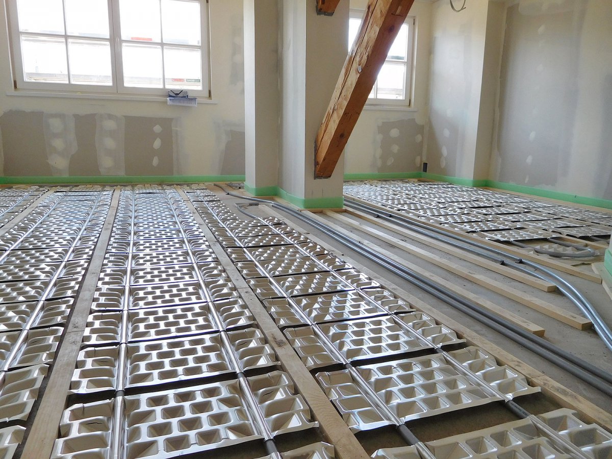 1785_img1_b.jpg (263 KB)