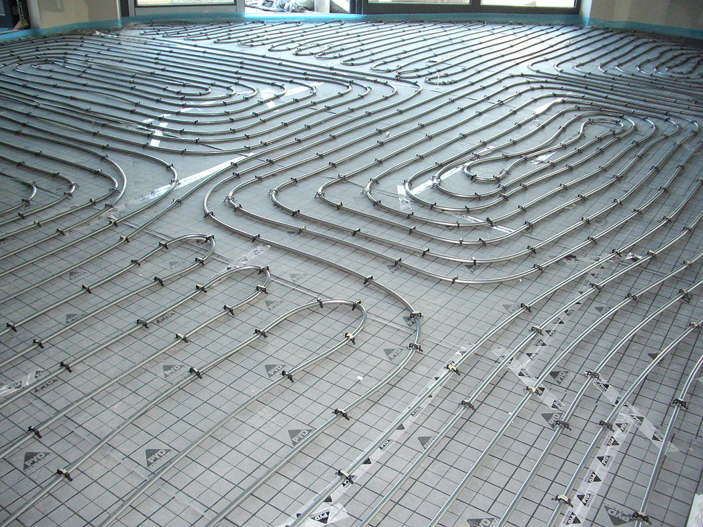 1804_img1_b.jpg (311 KB)