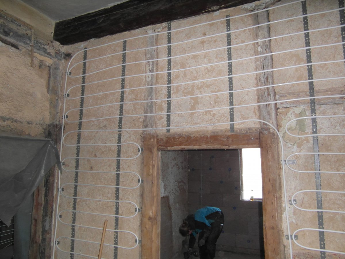 1865_img1_b.jpg (177 KB)