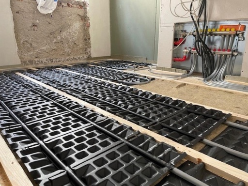 3352_img1_b.jpg (122 KB)