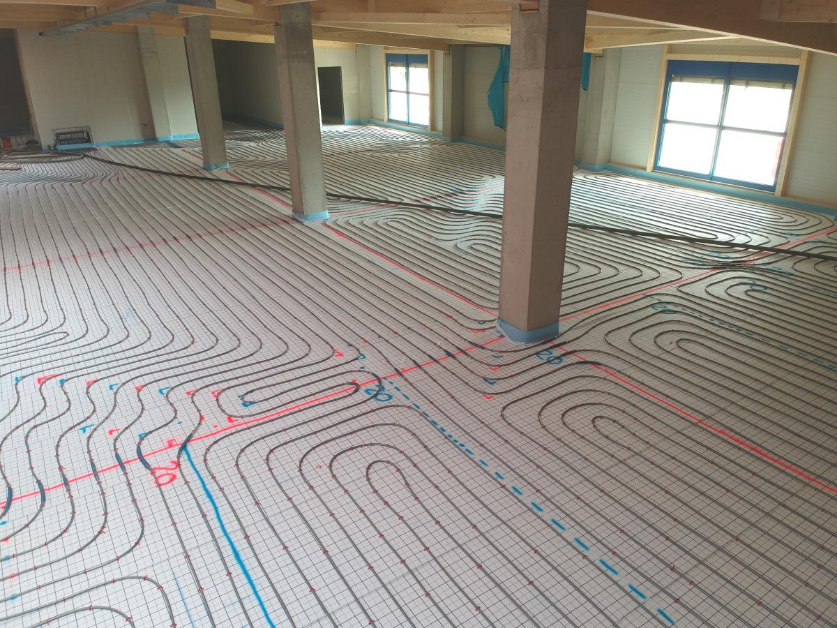 1801_img1_b.jpg (235 KB)