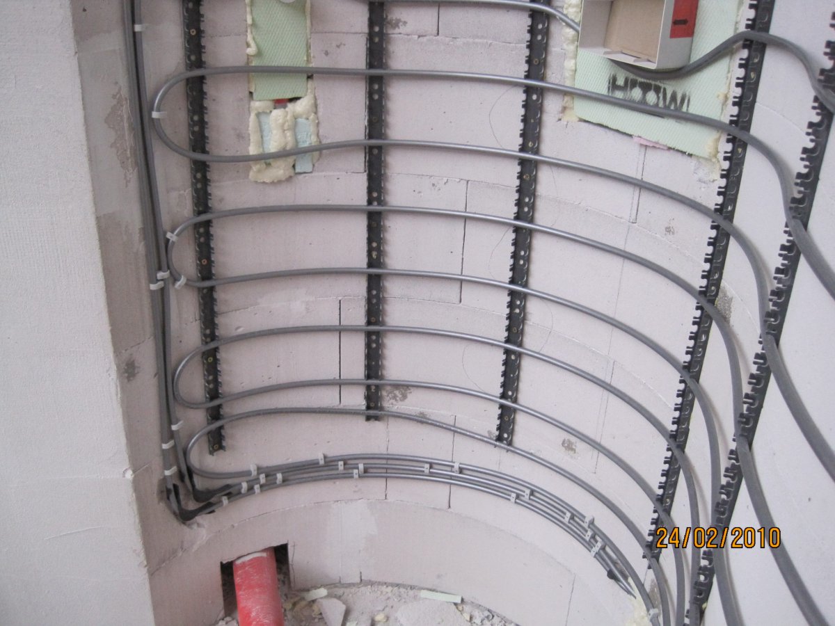 1864_img1_b.jpg (165 KB)